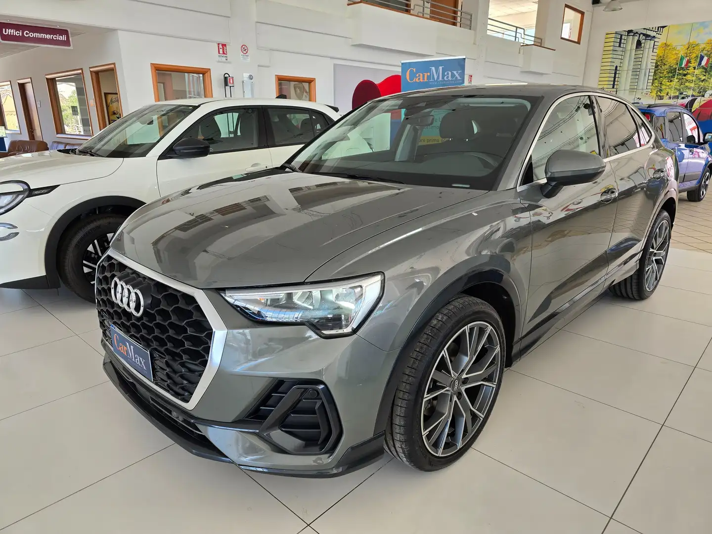 Audi Q3 SPB 35 2.0TDI 150CV S-Tronic S-Line Editiom Grigio - 1