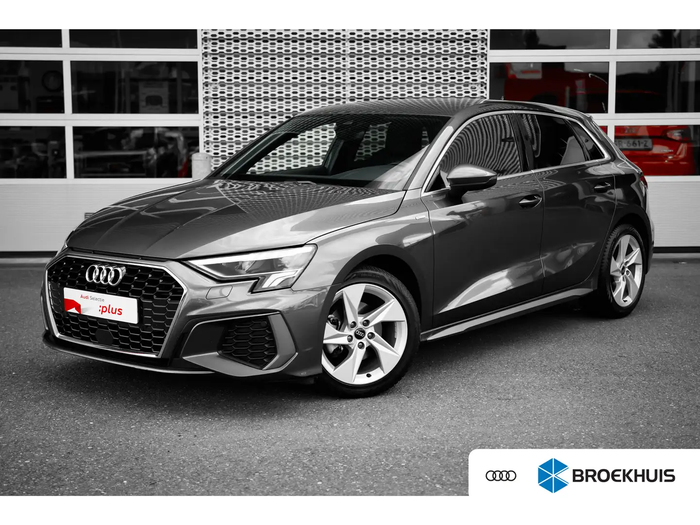 Audi A3 Sportback 30 TFSI 110pk S edition | Stoelverwarmin Grijs - 1