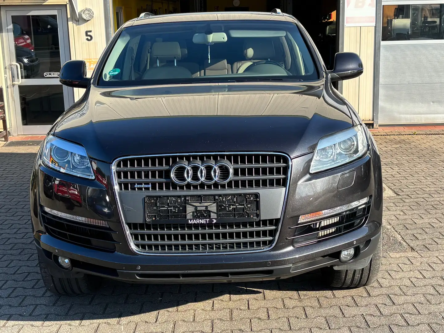 Audi Q7 3.0 TDI quattro /Navi/Disign Pkt/Xenon/Pano/Luftf. Grau - 2