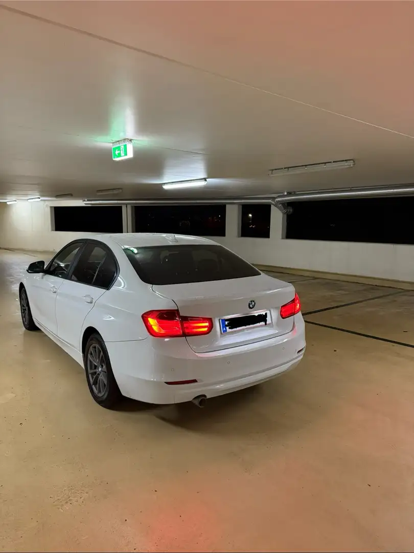 BMW 318 318d - 2