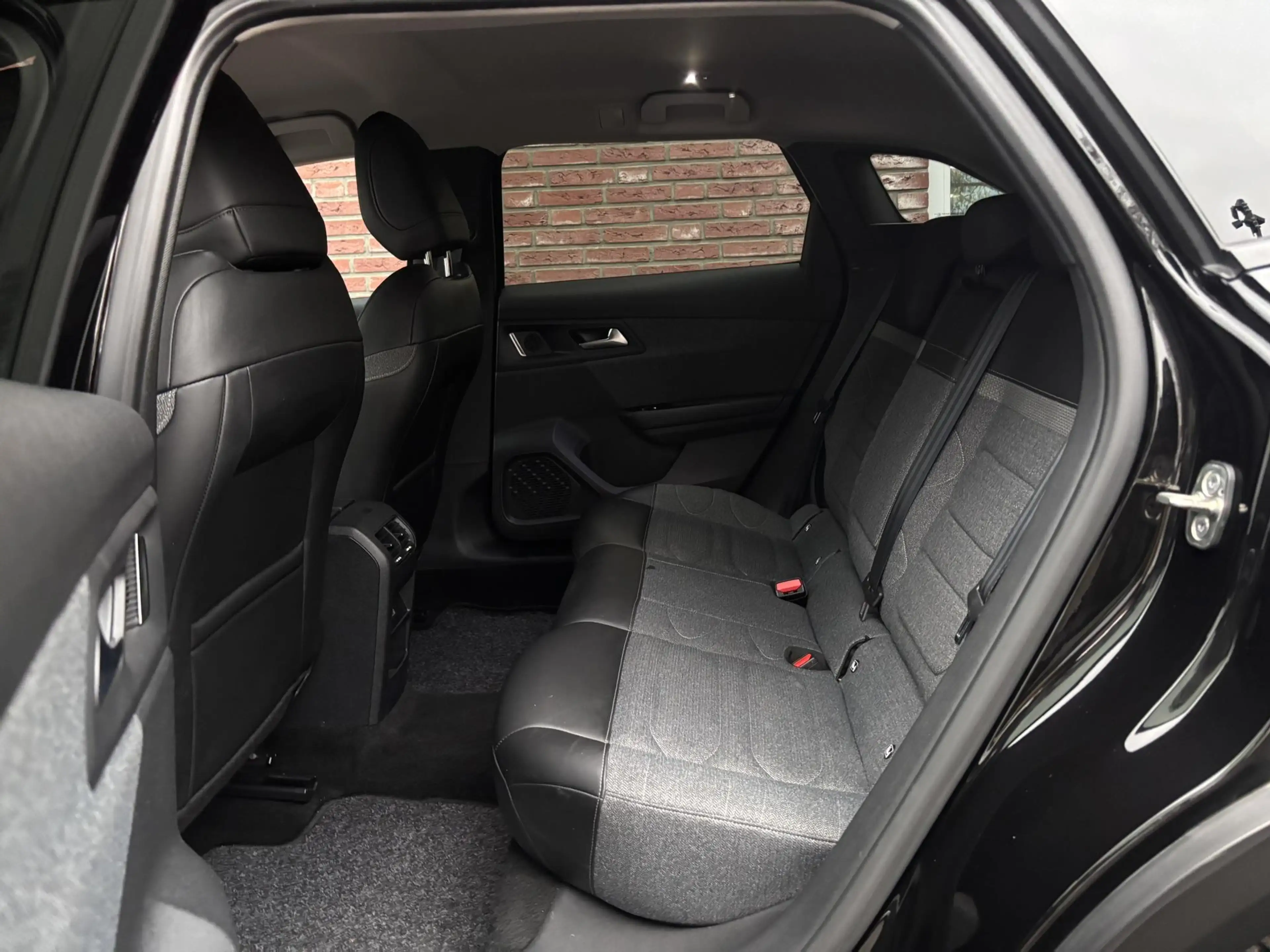 Citroen C5 X Feel Pack 1.6 PHEV 225pk Hybrid ë-EAT8 | STOELVERW — photo 11
