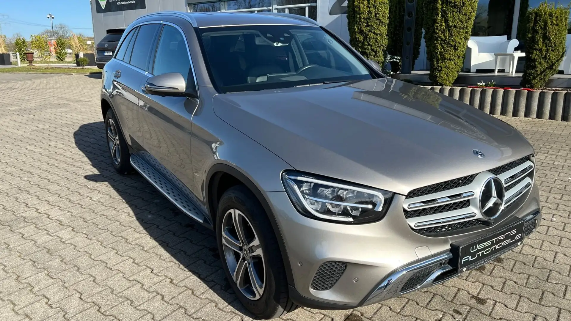 Mercedes-Benz GLC 220 d 4Matic (253.915) Erstbesitz,Scheckheft Argent - 1
