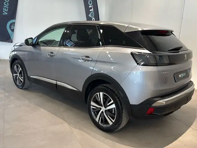 Peugeot 3008 view 6