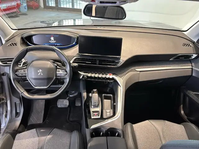 Peugeot 3008 view 10