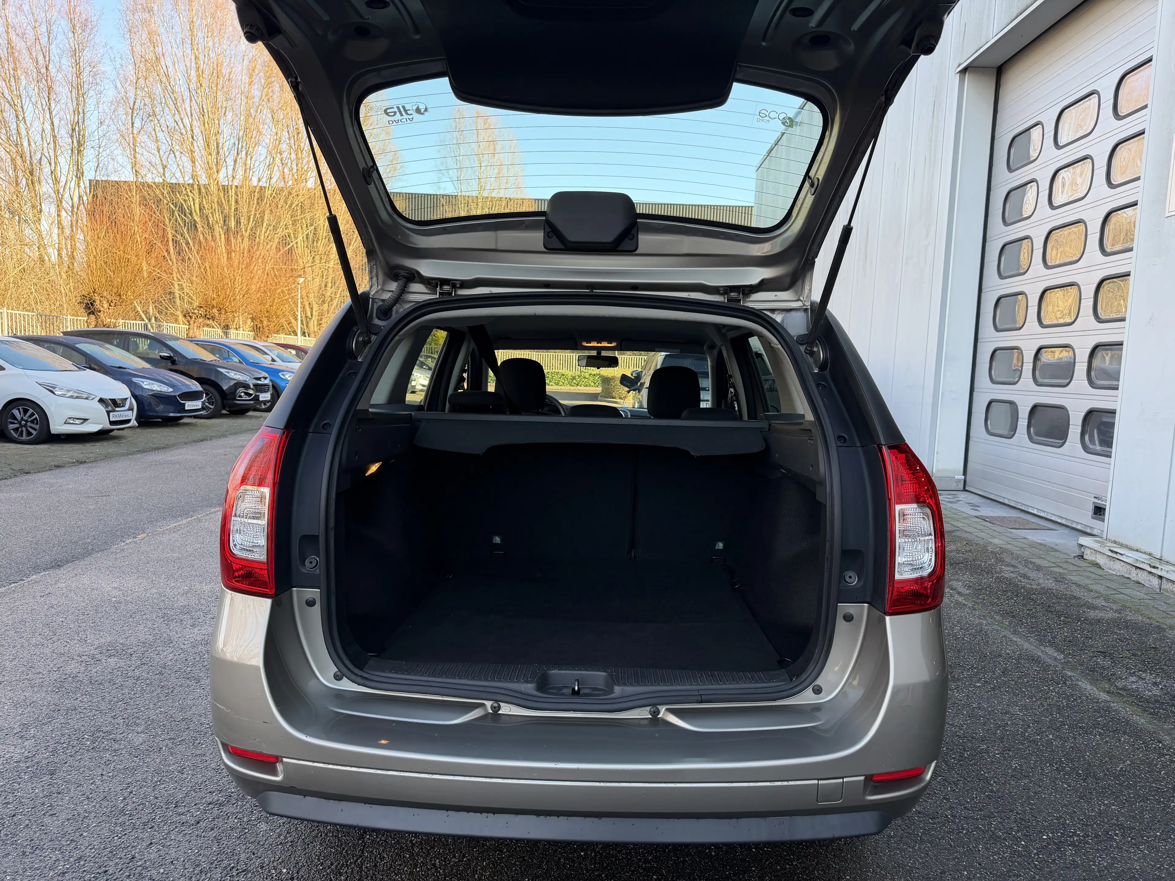 Dacia Logan Logan MCV TCe 90 Prestige — photo 7