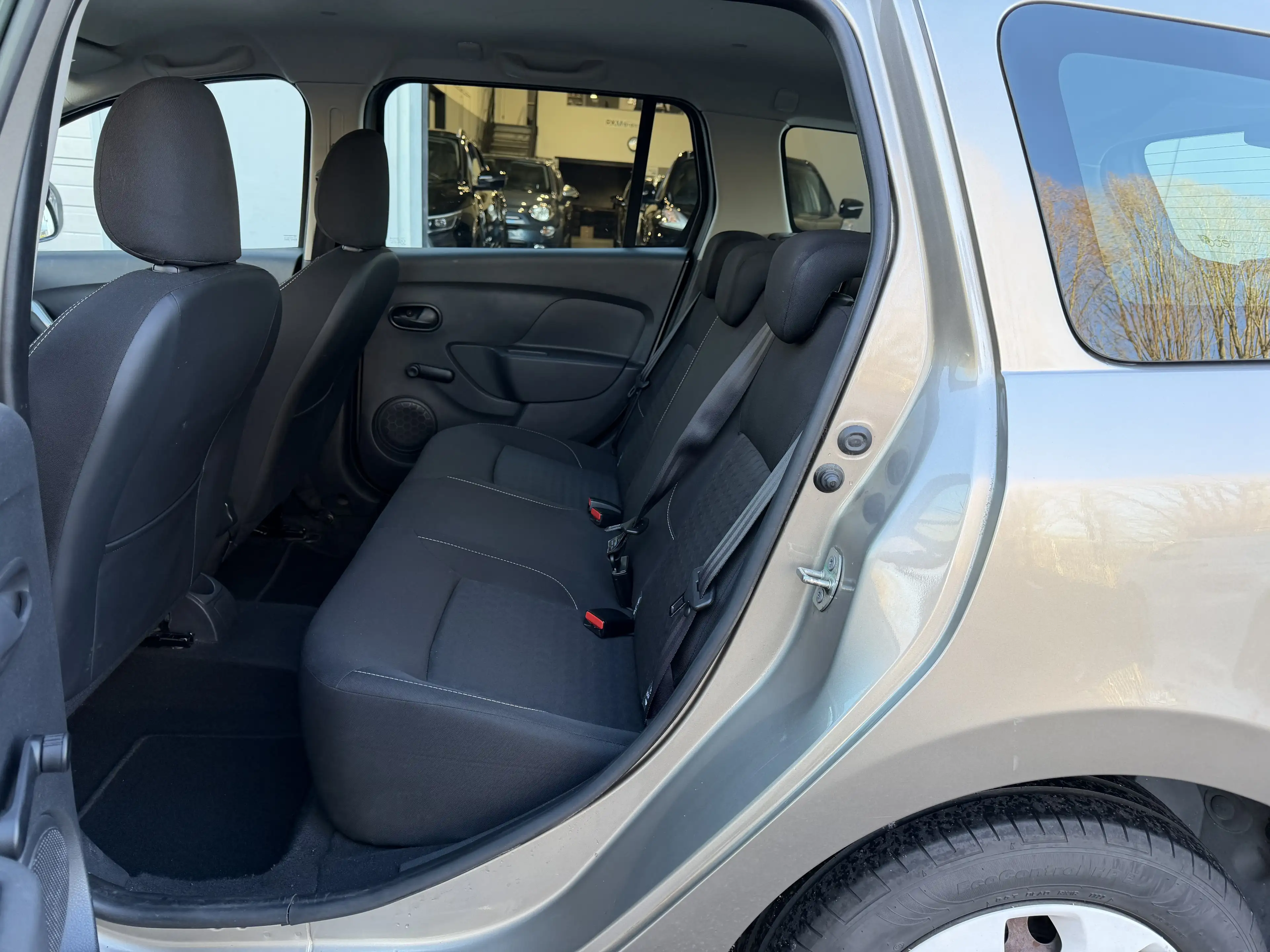 Dacia Logan Logan MCV TCe 90 Prestige — photo 8