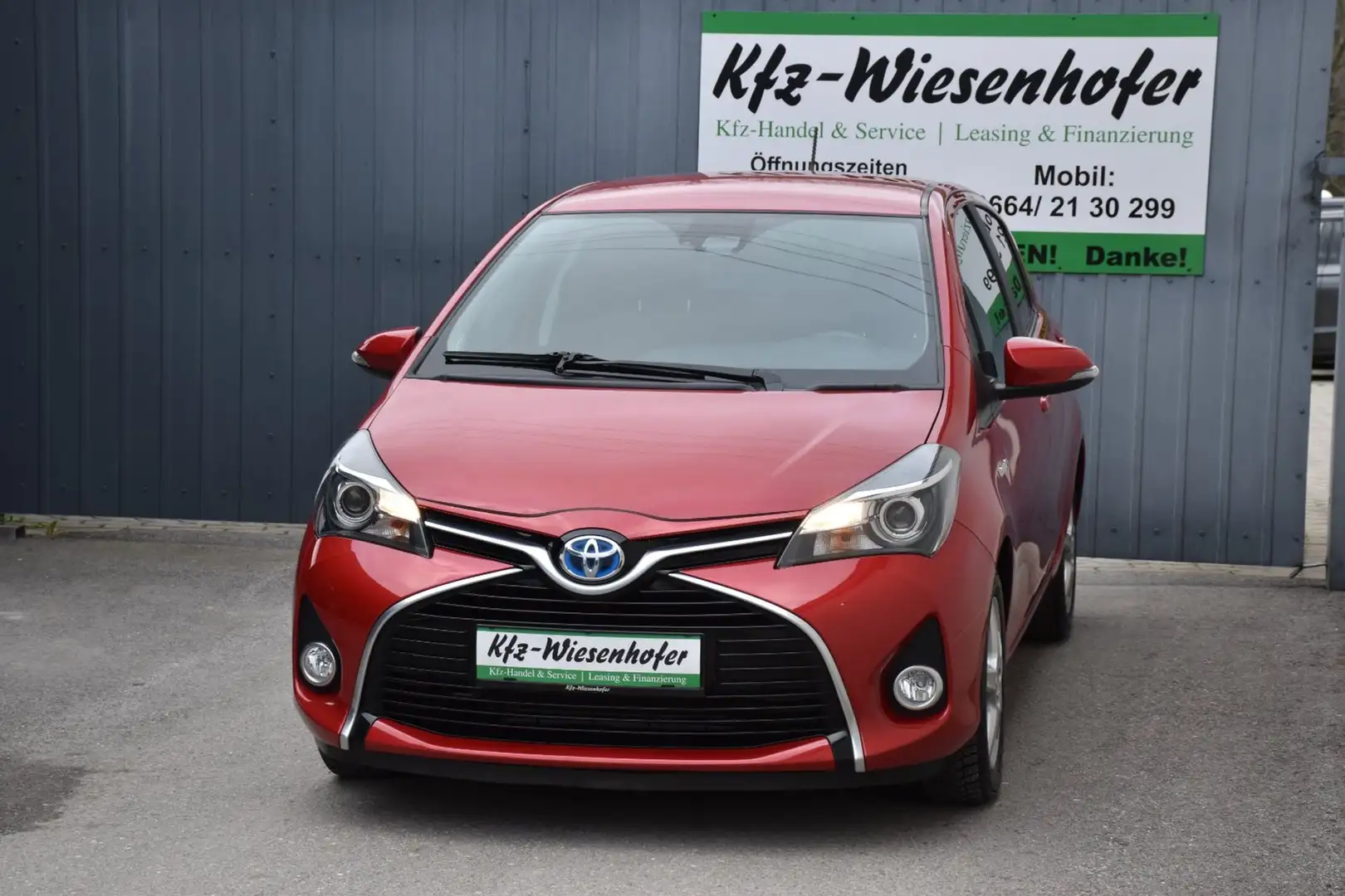 Toyota Yaris 1.5 Dual-VVT-i(Hybrid) Hybrid Active Rot - 2