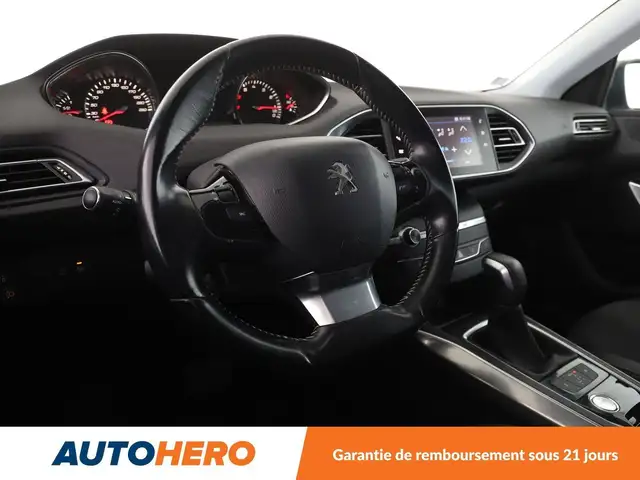 Peugeot 308 view 11