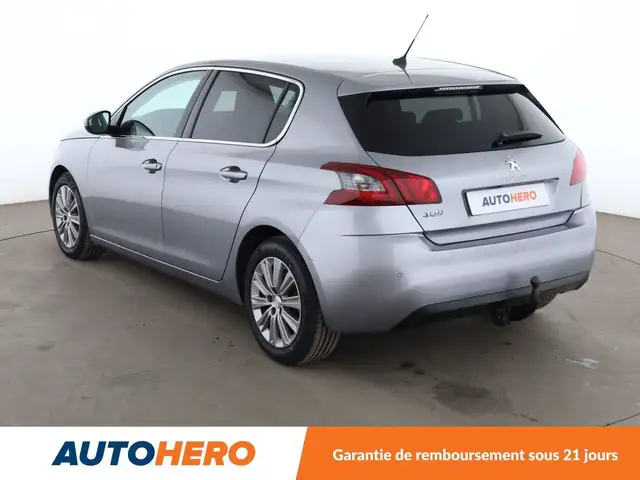 Peugeot 308 view 4