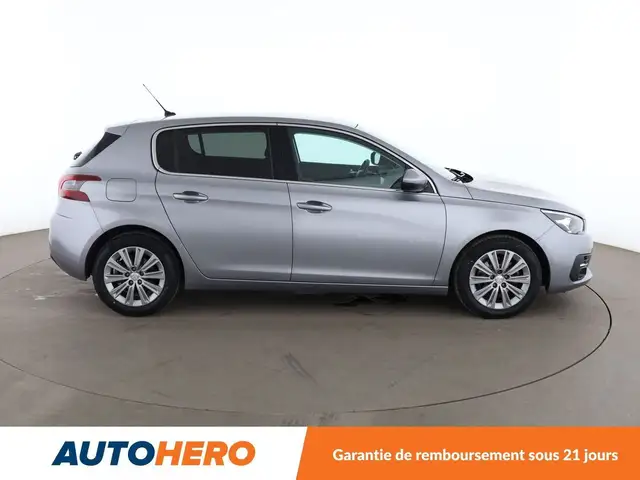 Peugeot 308 view 7