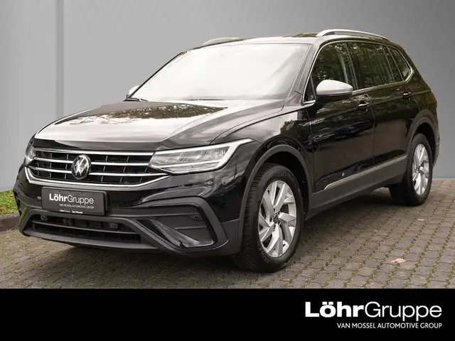 Volkswagen Tiguan Allspace 1.5 TSI Life 7 Sitze *LED*AHK*Navi*PDC*Climatro...