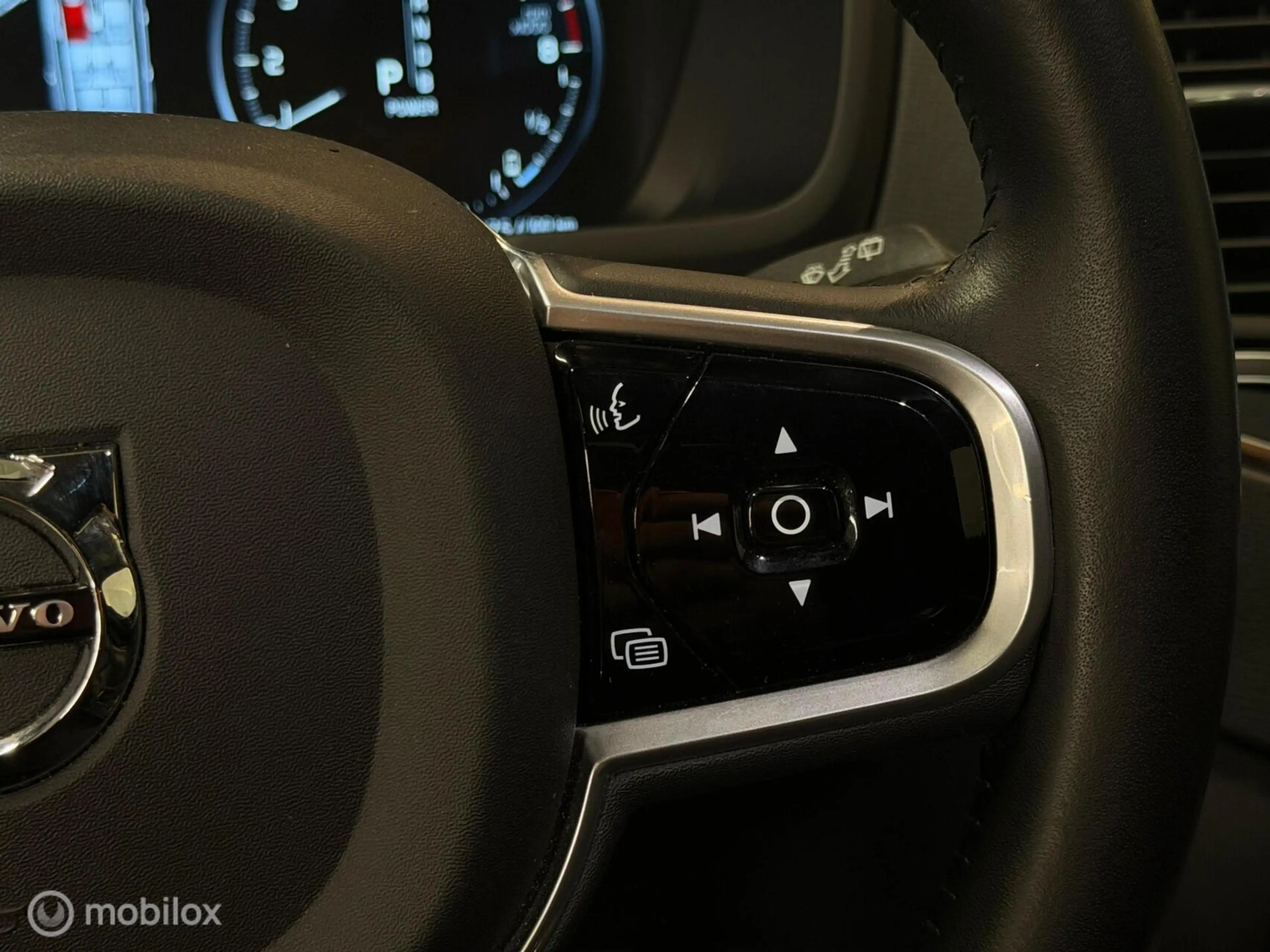 Volvo XC90 2.0 T8 Twin Engine AWD Panorama/Memory/7 persoons — photo 35