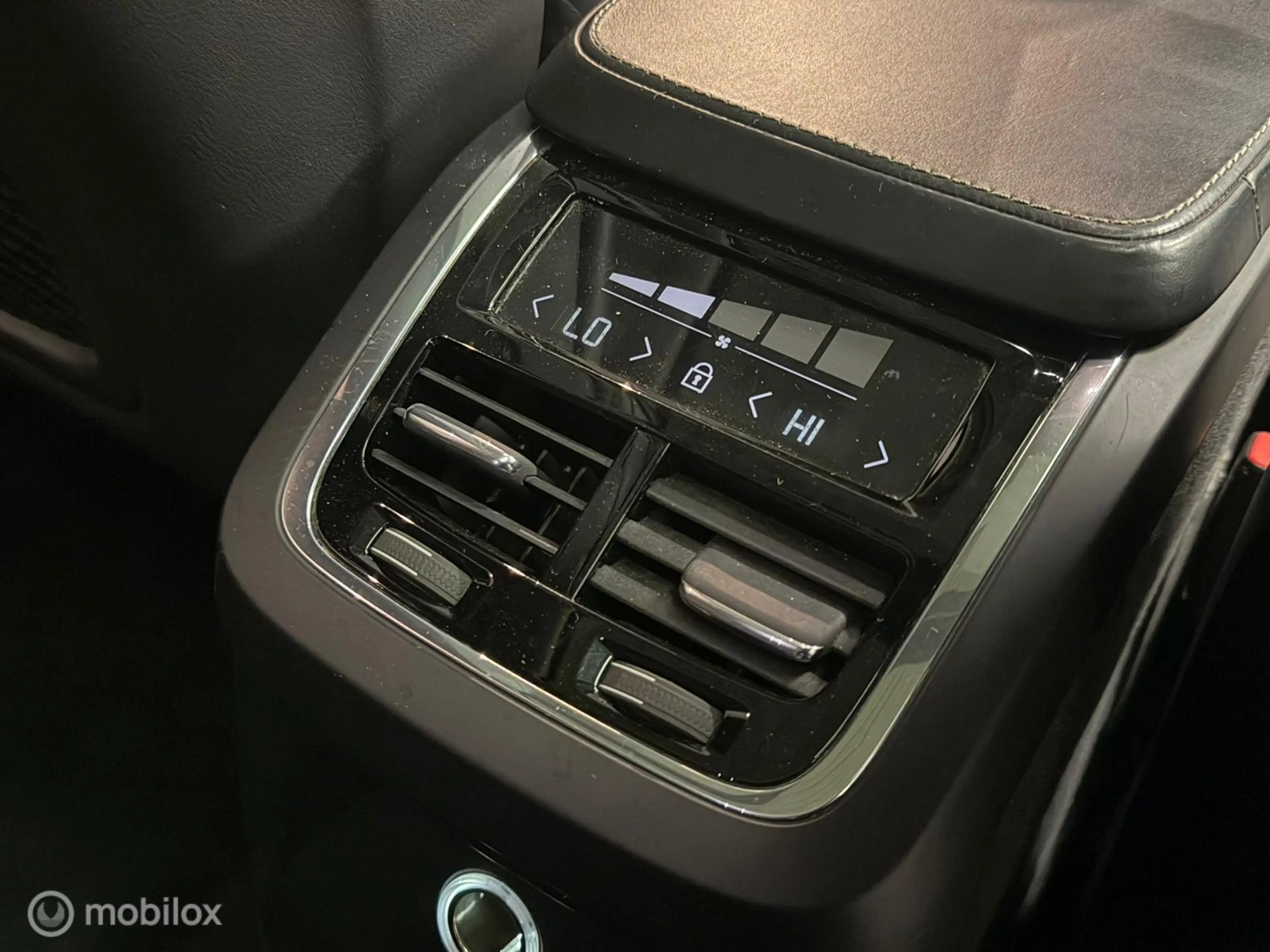 Volvo XC90 2.0 T8 Twin Engine AWD Panorama/Memory/7 persoons — photo 40