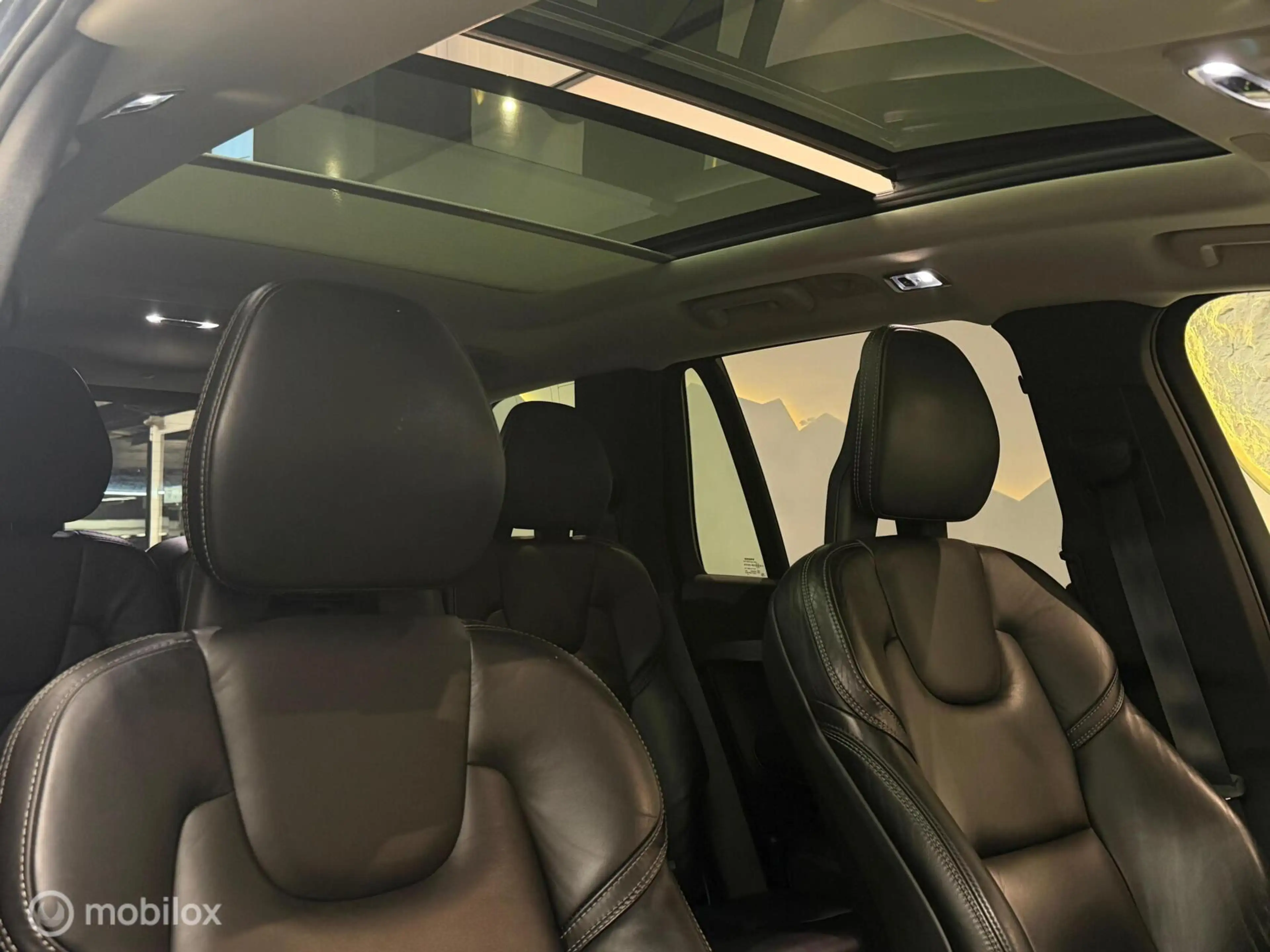 Volvo XC90 2.0 T8 Twin Engine AWD Panorama/Memory/7 persoons — photo 36