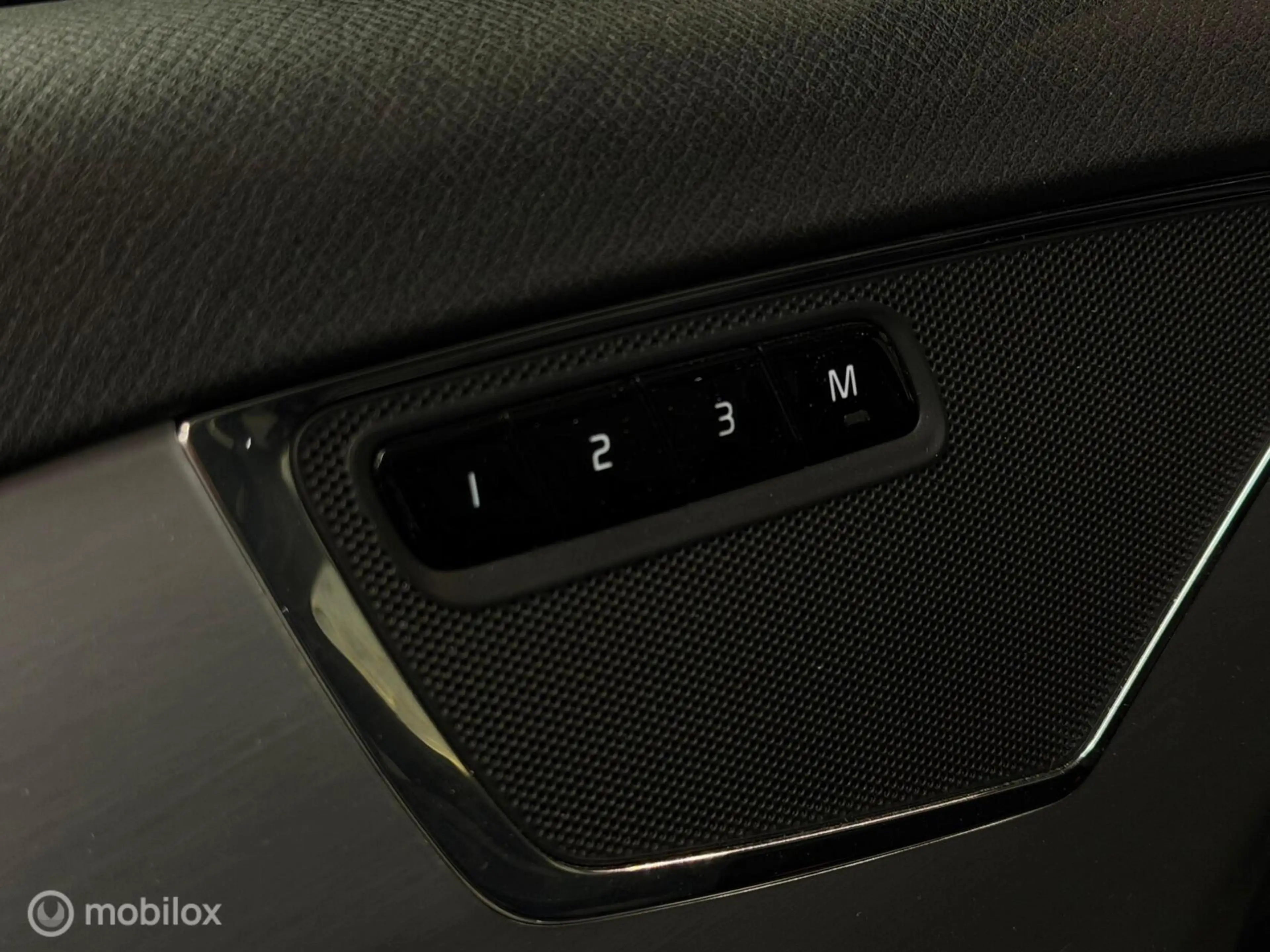 Volvo XC90 2.0 T8 Twin Engine AWD Panorama/Memory/7 persoons — photo 28
