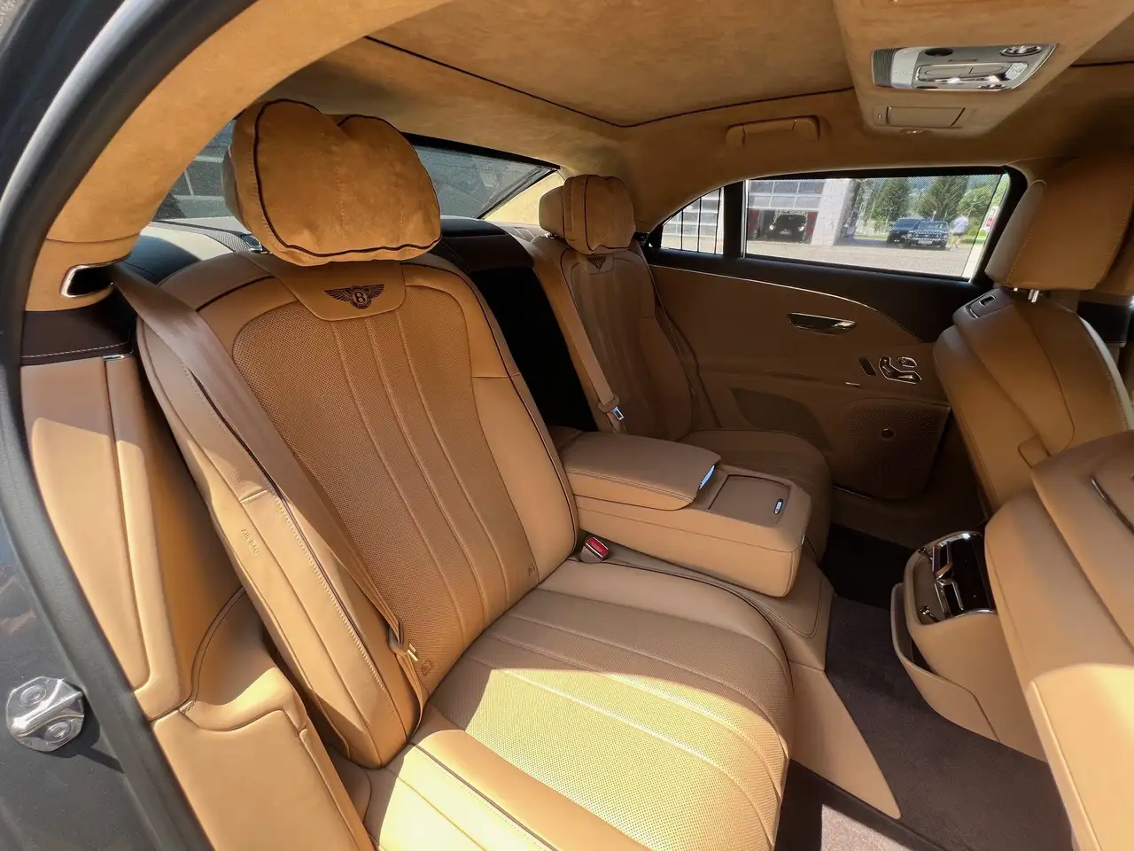Bentley Flying Spur 2021 — фото 12