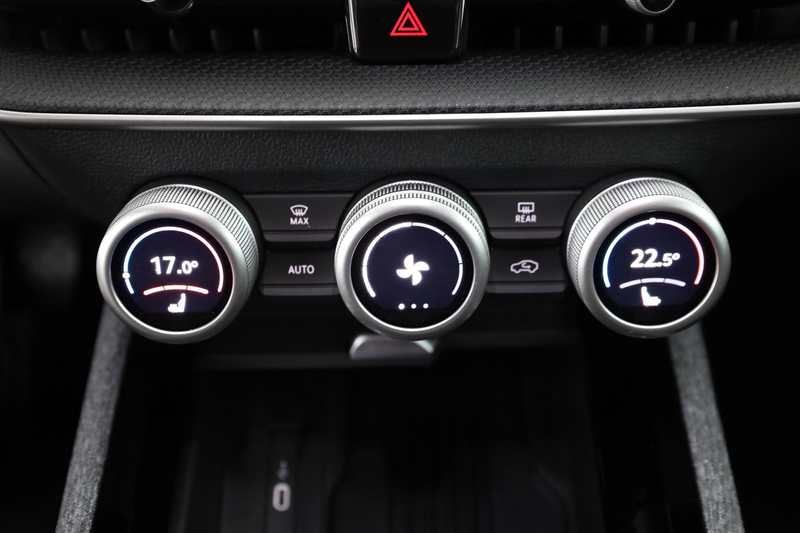 Skoda Superb Combi 2.0 TDI DSG 4x4 Selection ACC AHK — photo 12