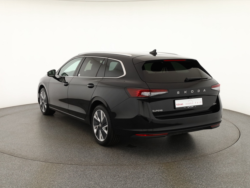 Skoda Superb Combi 2.0 TDI DSG 4x4 Selection ACC AHK — photo 3