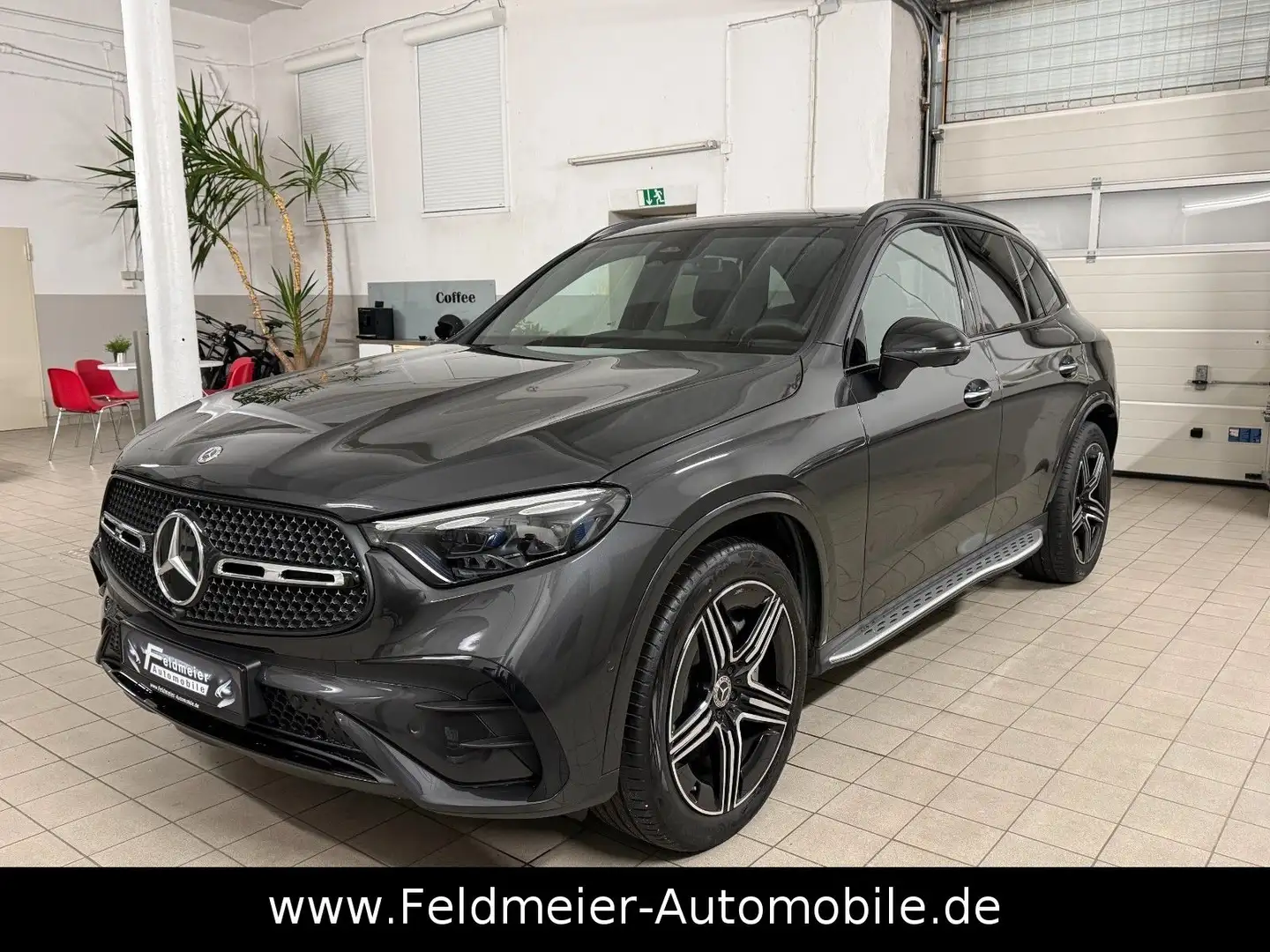 Mercedes-Benz GLC 220 d 4M*AMG*Night*PANO*Distr*Digi*AHK*KEYGO Grau - 1