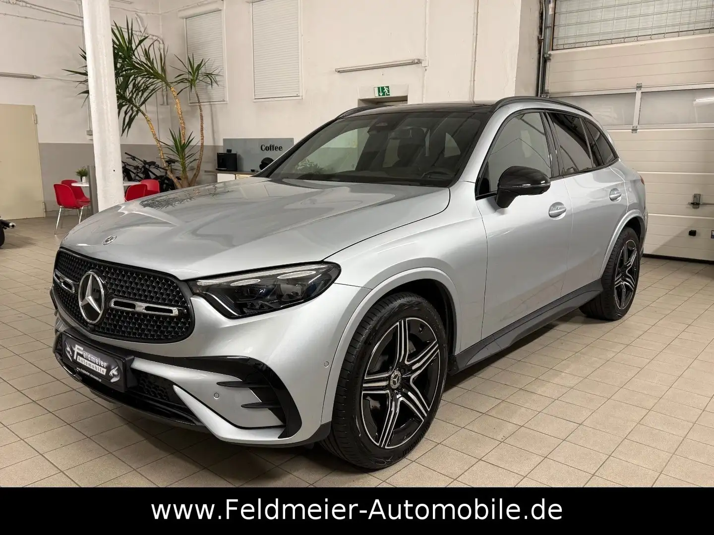 Mercedes-Benz GLC 220 d 4M*AMG*Night*PANO*Distr*Digital*AHK*20 Silber - 1