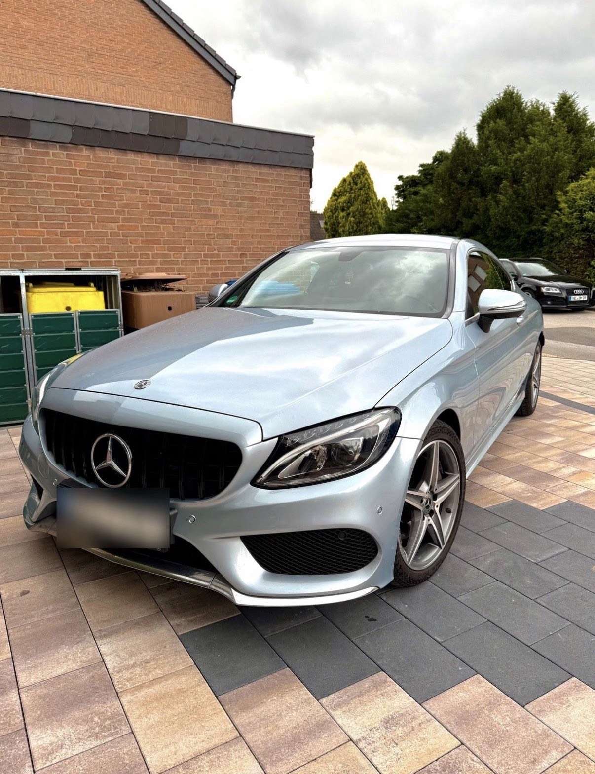 Second hand Mercedes Benz C-Class 220