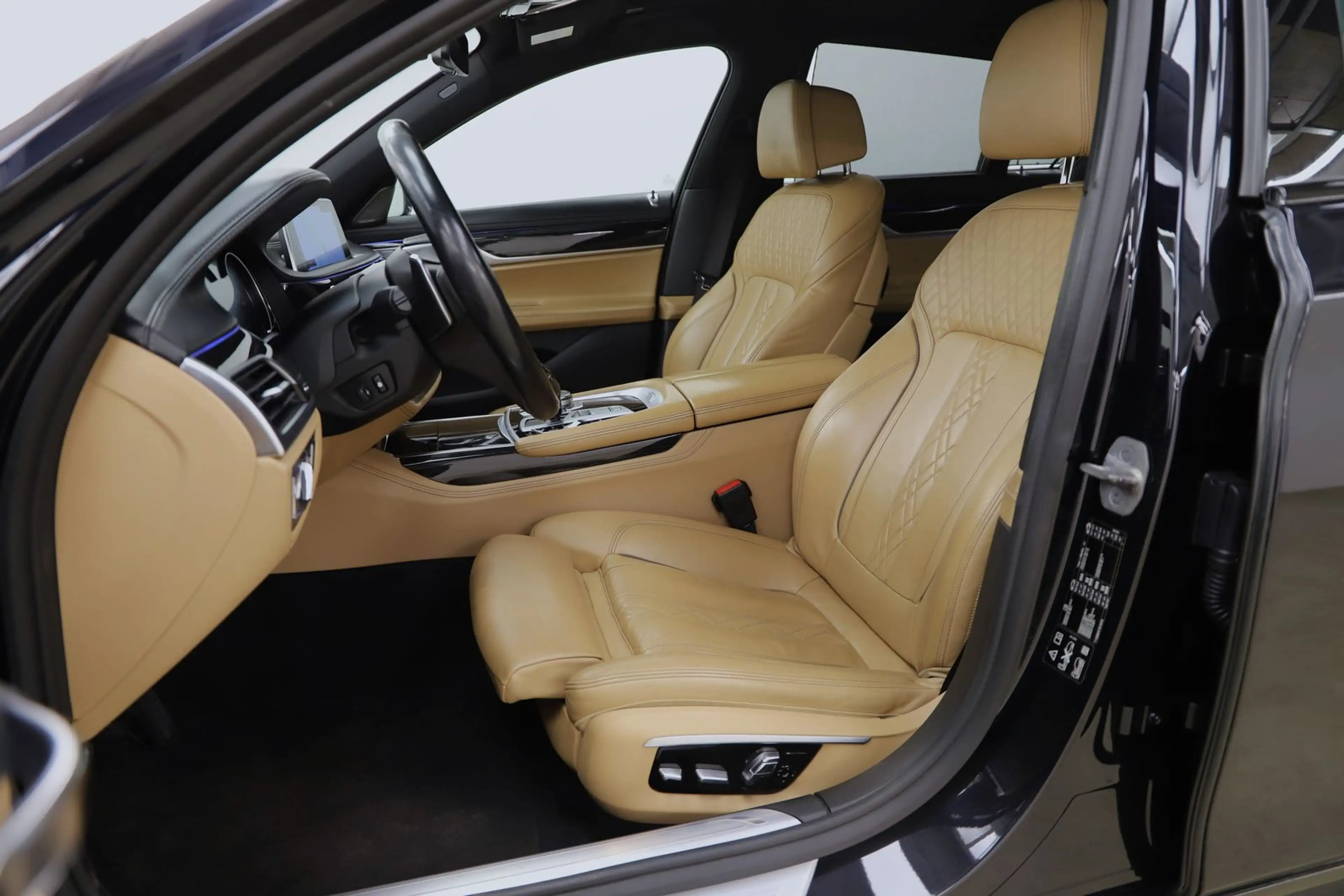 BMW 730 d 265PS xDrive M-Paket HUD H&K ACC — photo 13