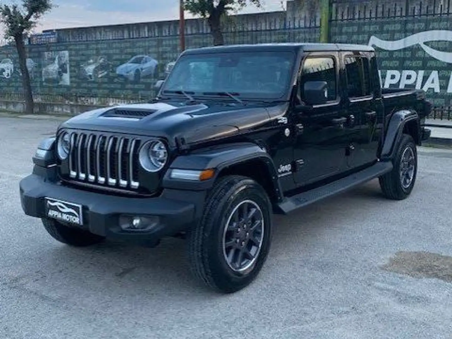 Jeep Gladiator Gladiator 3.0 V6 Overland 4wd auto Černá - 2