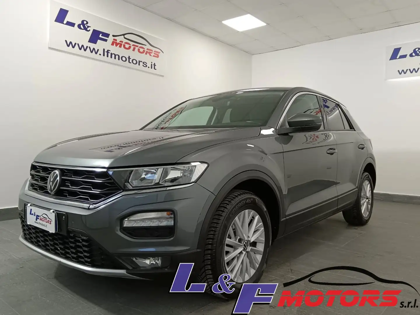 Volkswagen T-Roc T-Roc CAMBIO AUTOMATICO Gris - 2