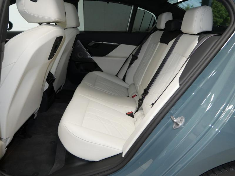 BMW 550 M SPORT PRO - PANO - BOWERS & WILKINS - HAAK — photo 9