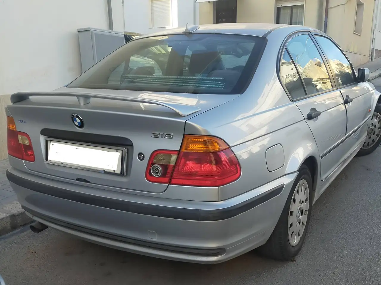 BMW 318 i, foto 2