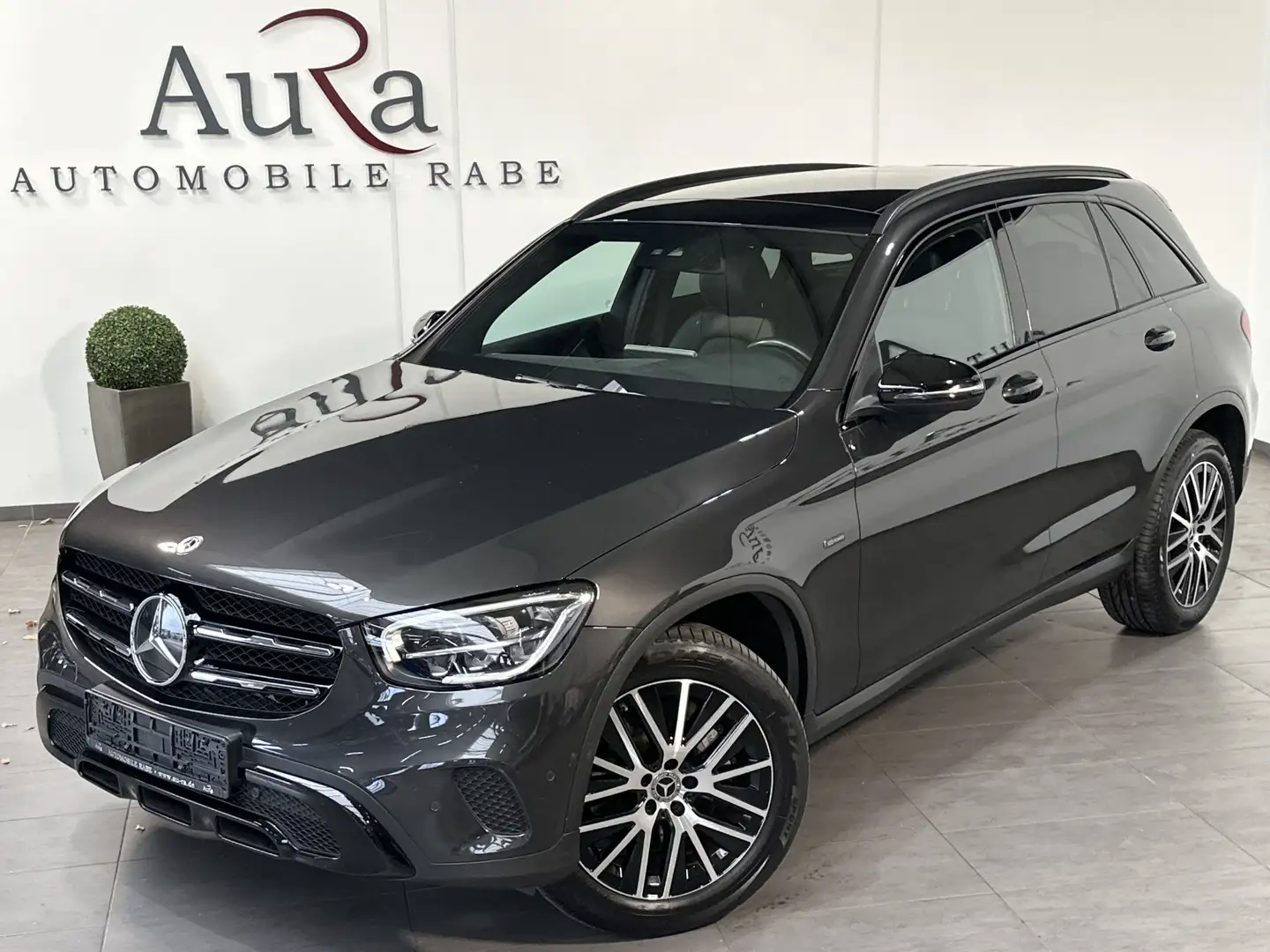 Mercedes-Benz GLC 300 4Matic Luxury NAV+LED+PANO+19ZOLL+1HD Gris - 1