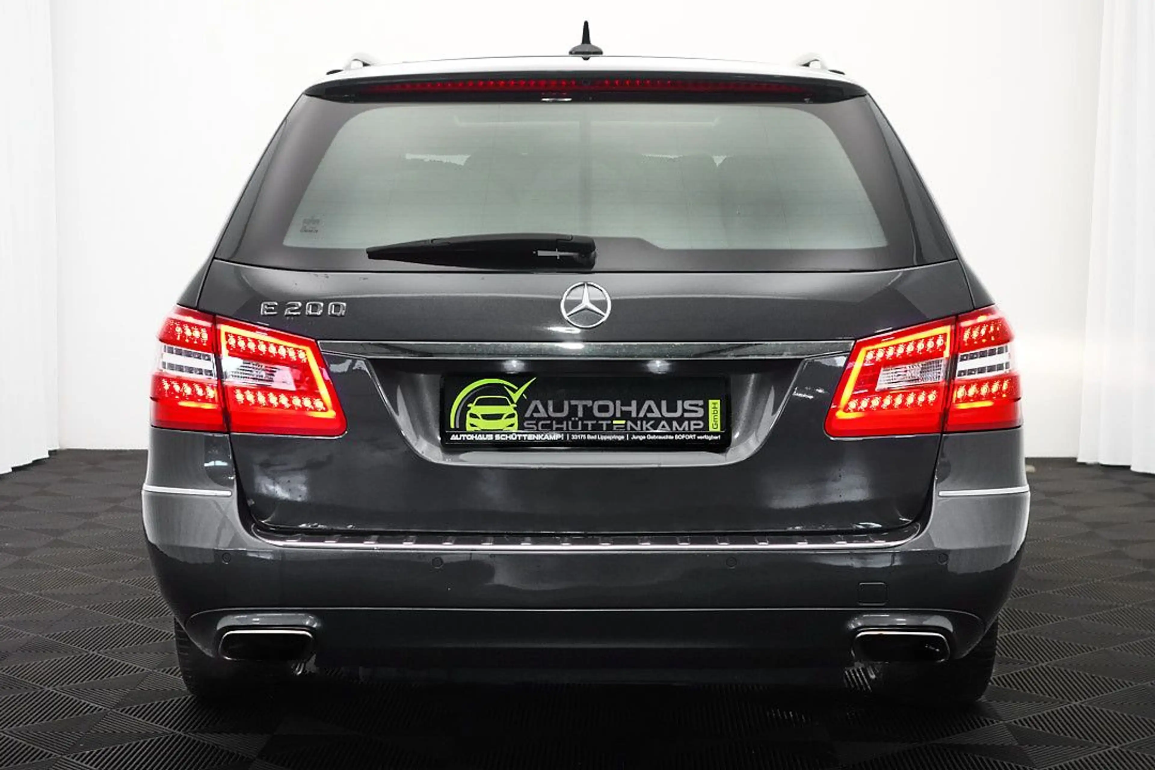 Mercedes-Benz E 200 CGI AVANTGARDE BE Bi-XENON+E-SITZE+SCHIEBE — photo 7