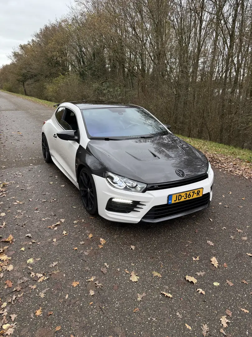 Volkswagen Scirocco 2.0 TSI Белый - 1