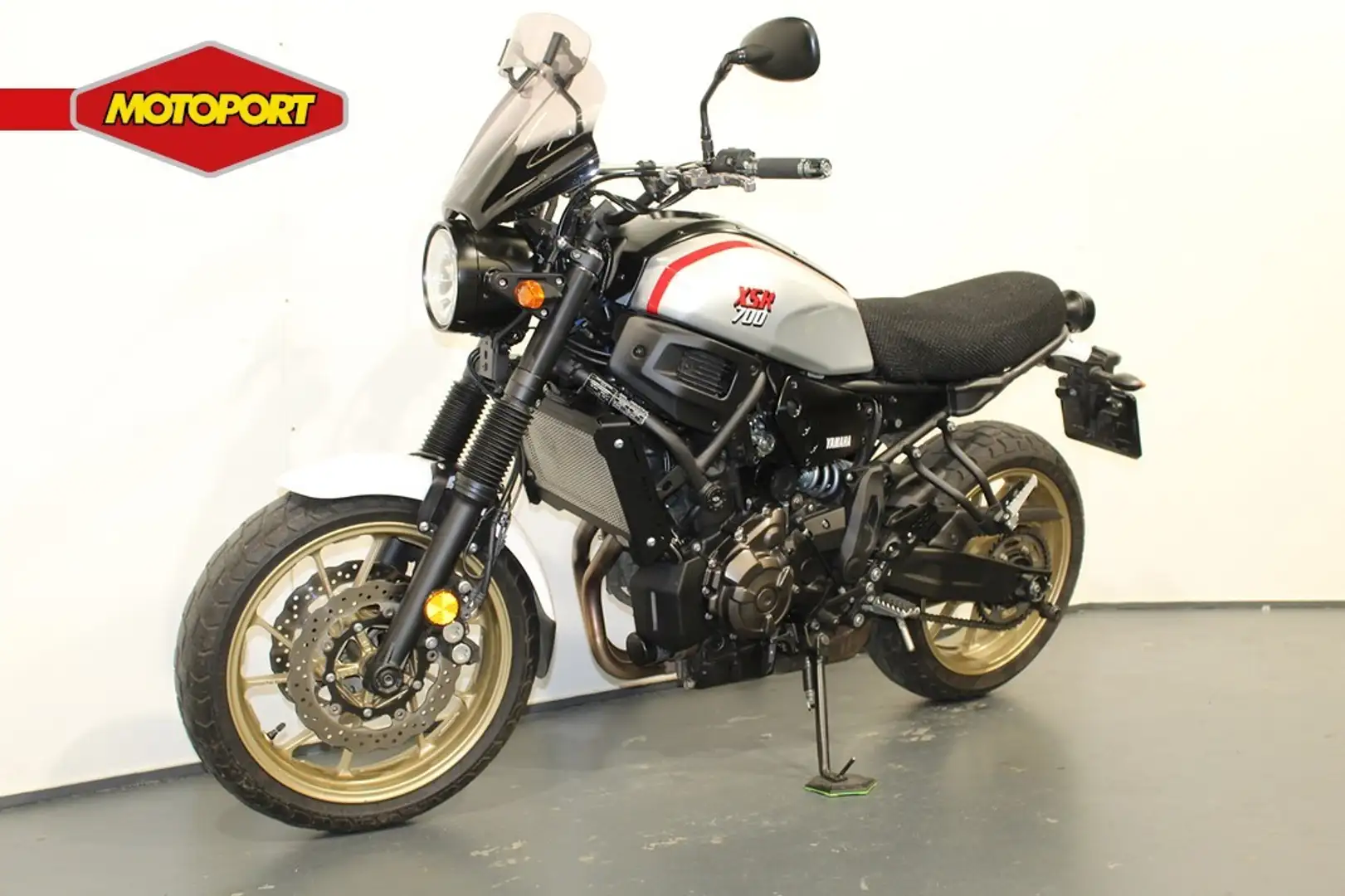 Yamaha XSR 700 XTRIBUTE Zwart - 2