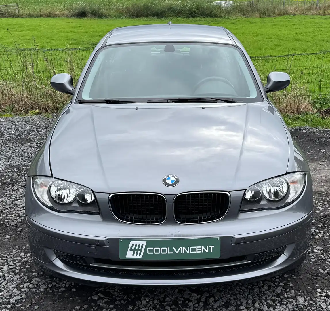 BMW 118 d - Automatique - Airco - Garantie 12 mois Gris - 2