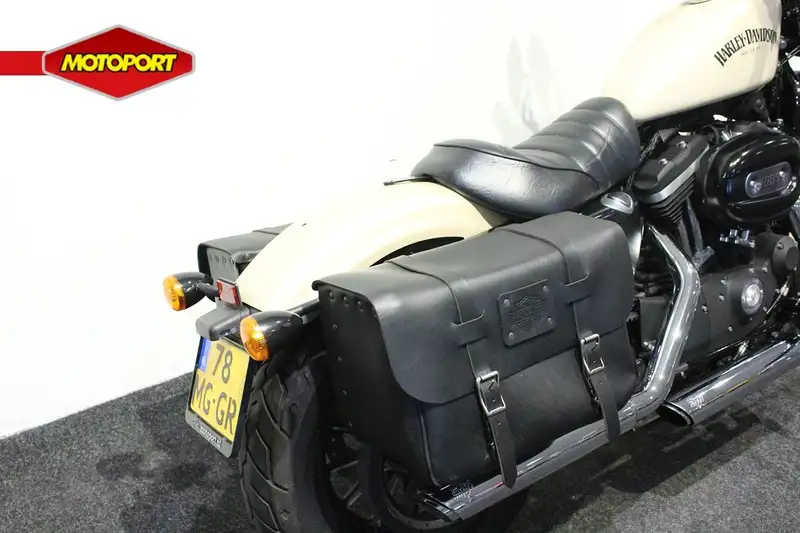 Harley-Davidson Sportster XL 883 - foto 2