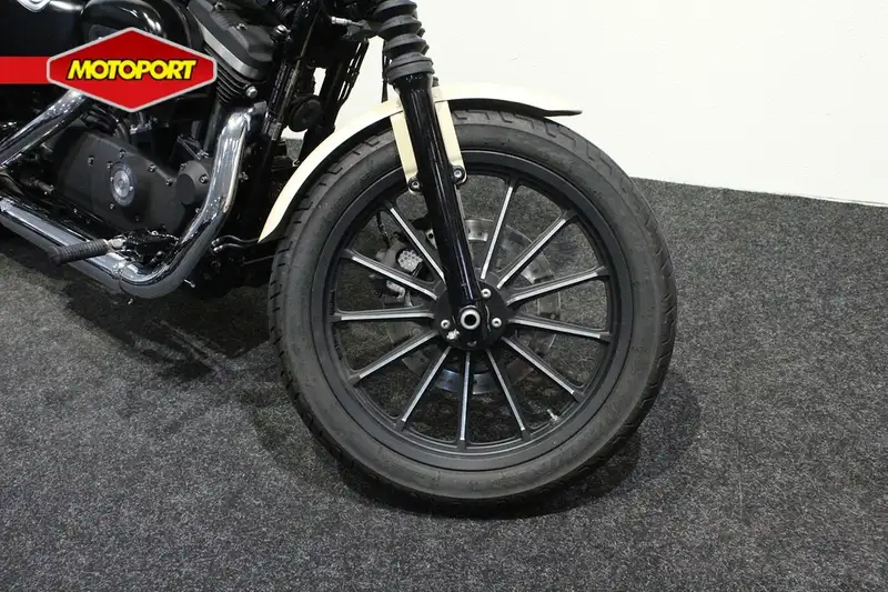 Harley-Davidson Sportster XL 883 - foto 8