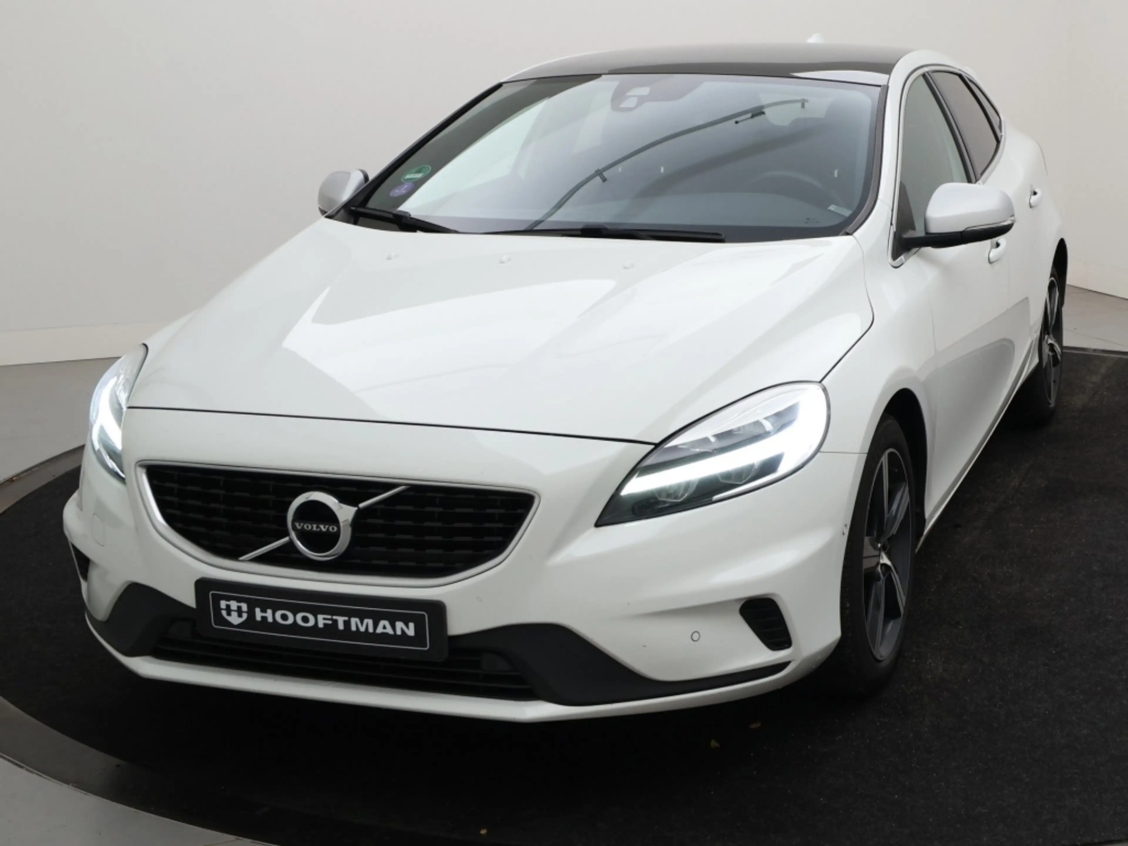 Volvo V40 1.5 T3 Polar+ Sport — photo 7
