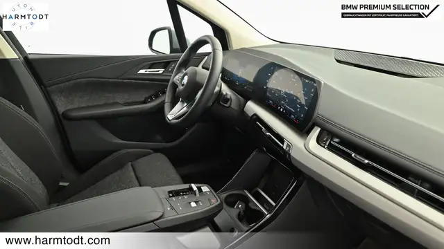 BMW 2 Series view 8