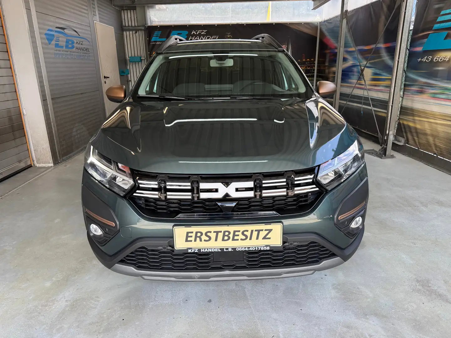 Dacia Jogger Extreme Grün - 2