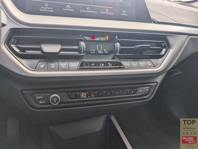 BMW 118 i Lim.*1.Hd*Temp*PANO*LED*CarPlay*Virtual*TOP — photo 32