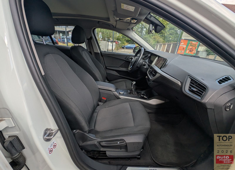 BMW 118 i Lim.*1.Hd*Temp*PANO*LED*CarPlay*Virtual*TOP — photo 14