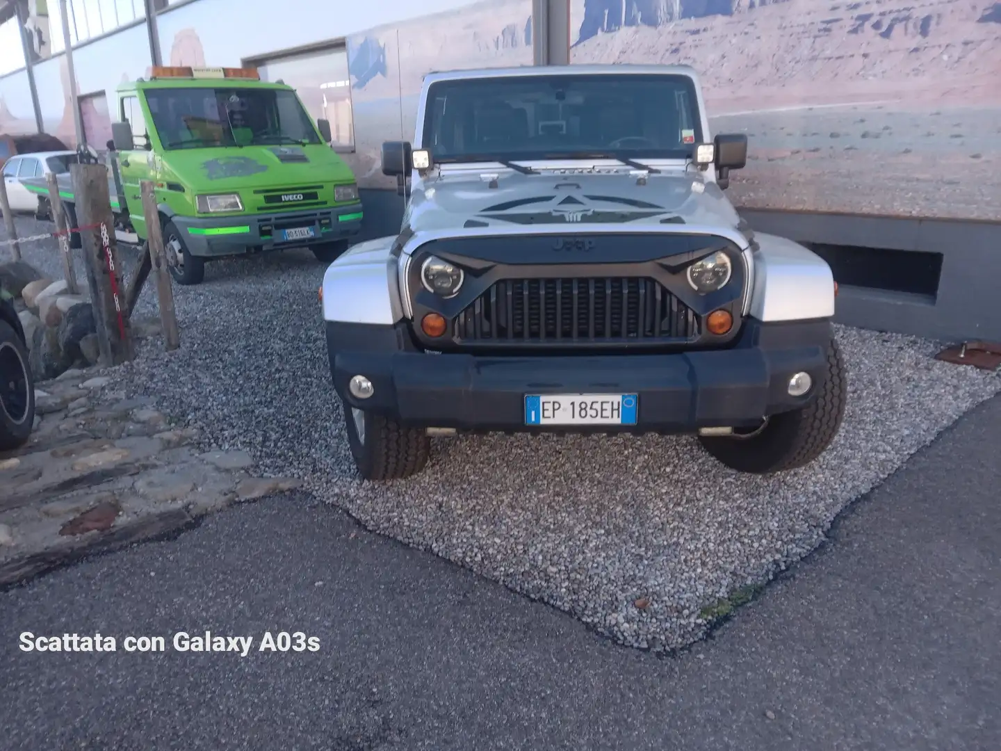 Jeep Wrangler 2.8 crd Sahara auto E5+ Argento - 1
