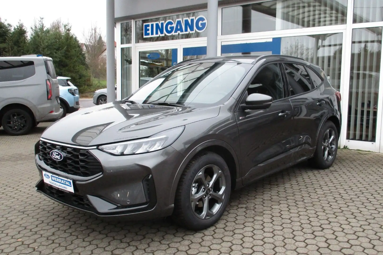 Ford Kuga ST-Line / AHK / Navi / Winterpaket/ LED Grau - 1
