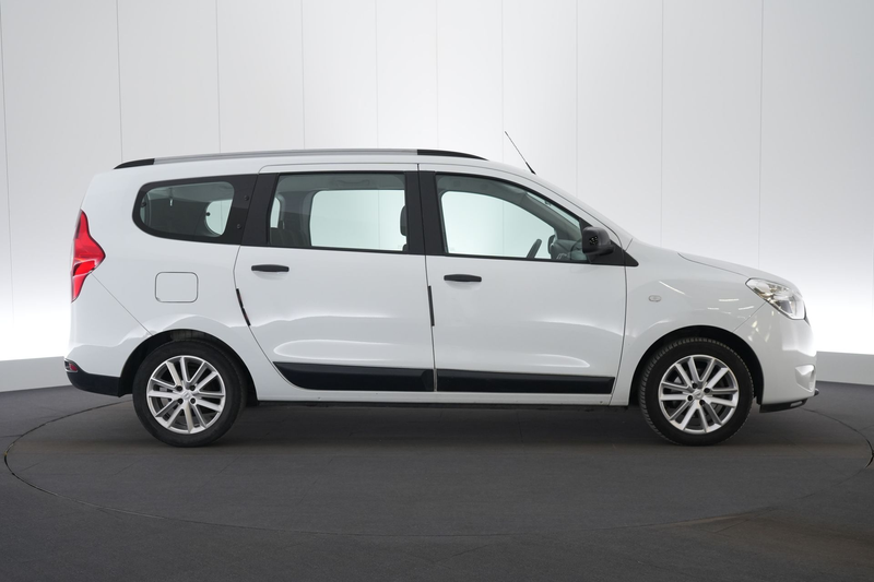 Dacia Lodgy 1.5 Blue dCi Comfort 7Pl. GPS Carplay Cruise Ctrl — photo 9