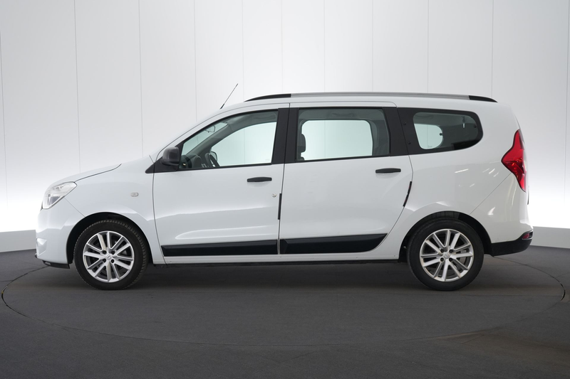 Dacia Lodgy 1.5 Blue dCi Comfort 7Pl. GPS Carplay Cruise Ctrl — photo 2