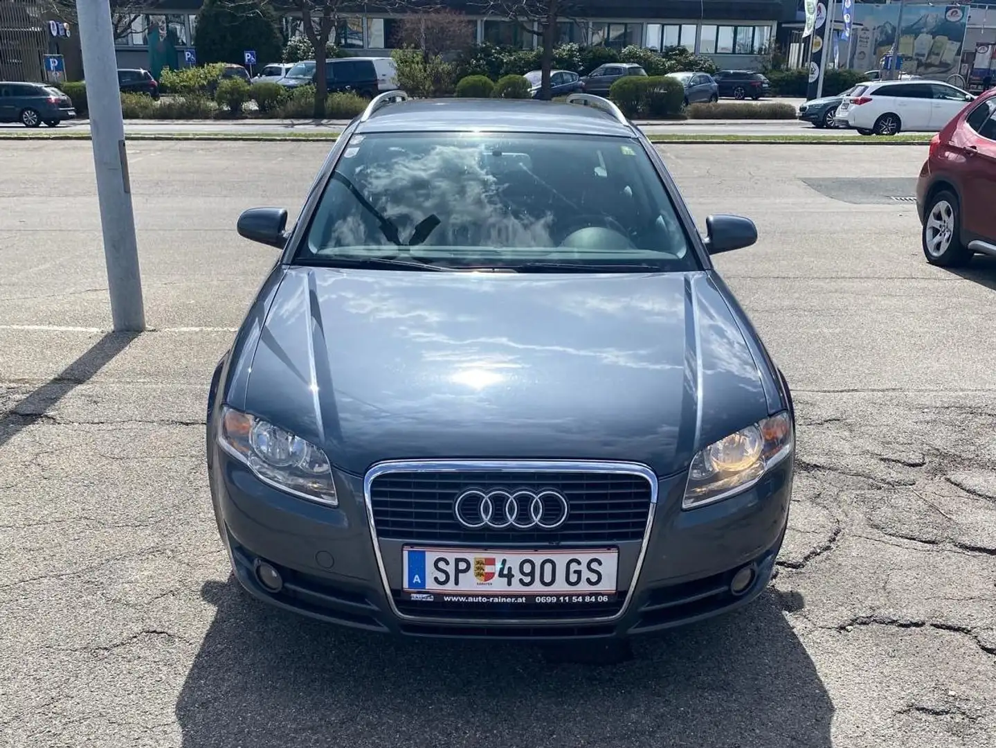 Audi A4 Avant 1,9 TDI Grau - 1