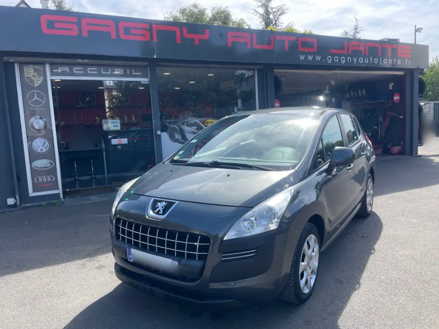 Peugeot 3008 1.6 VTI 16V ACCESS ETHANOL Grijs - 1