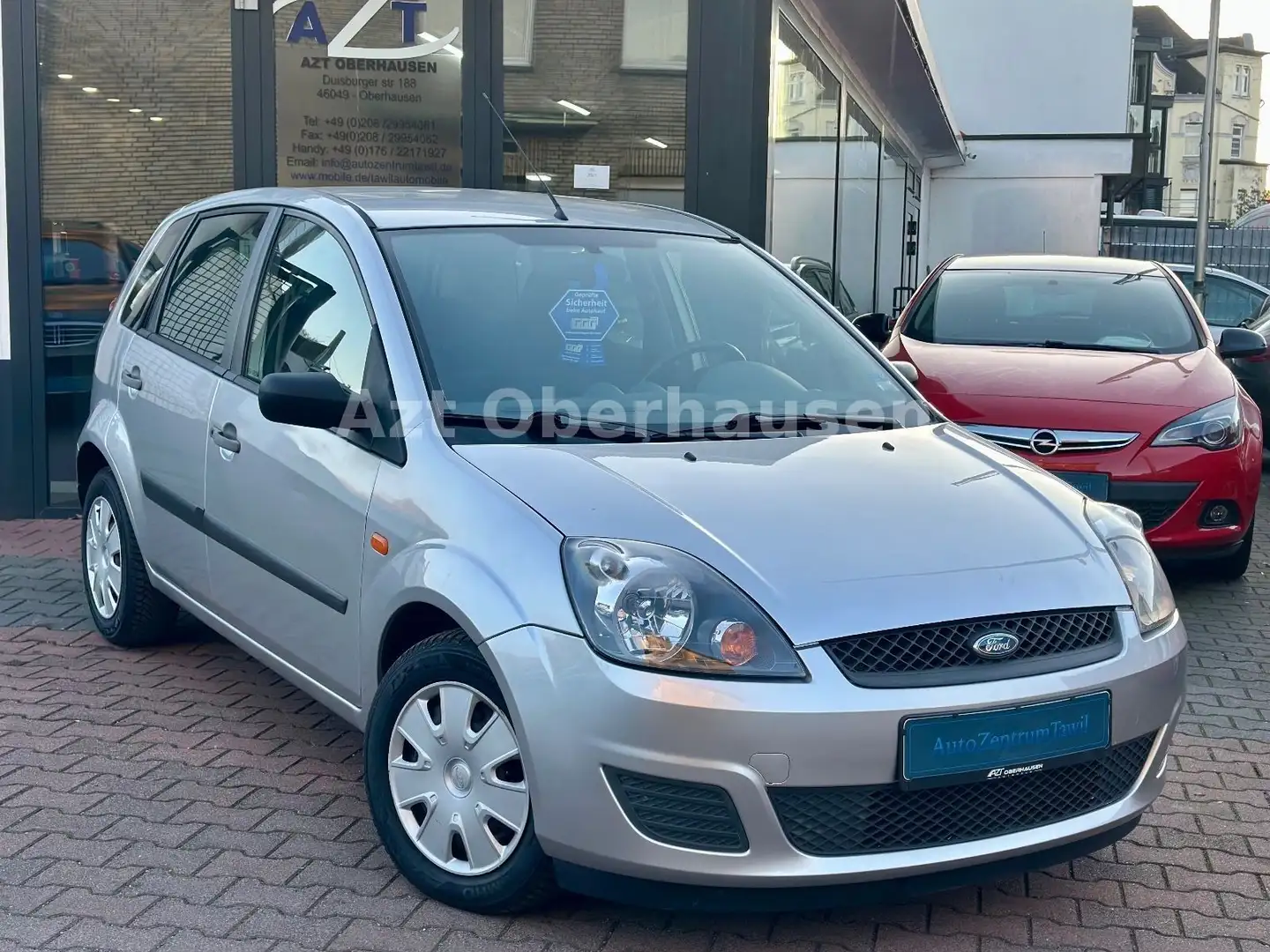 Ford Fiesta 1.2*KLIMA* TÜV 01/2027* Silber - 1