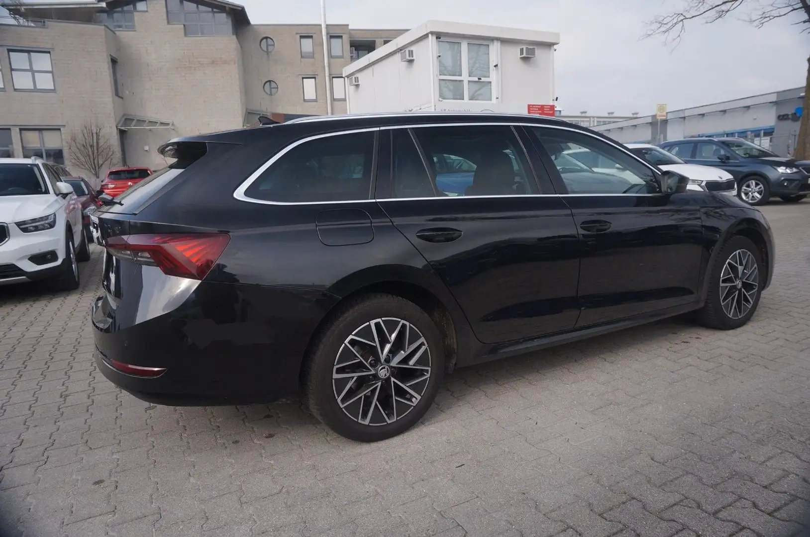 Skoda Octavia Combi Style*AUTM*NAVI*LEDER*ACC*PANO*CAM Zwart - 2